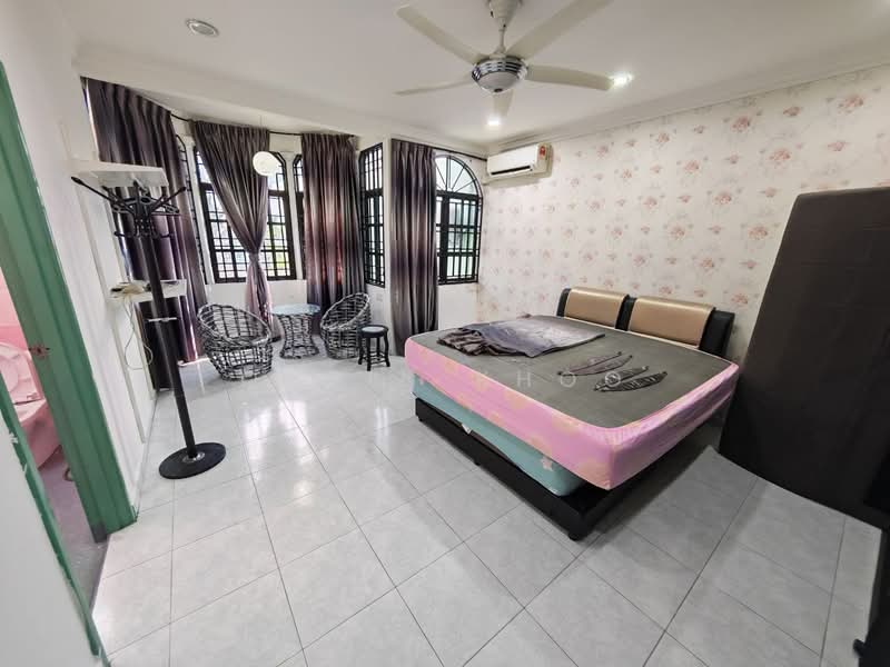 2.5-storey Terraced House for Sale in Pengkalan Pegoh (Ipoh) - Qazin Khoo - Bedroom - PropertyGuru.com.my