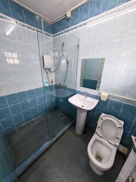 2.5-storey Terraced House for Sale in Pengkalan Pegoh (Ipoh) - Qazin Khoo - Bathroom - PropertyGuru.com.my