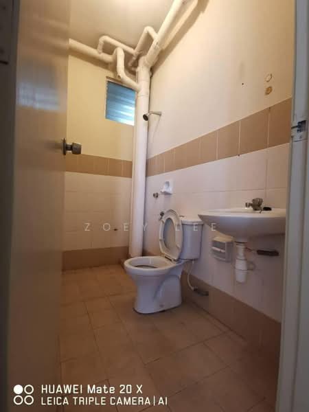 Apartment for Sale at Kipark Apartment - Zoey Lee - Bathroom - PropertyGuru.com.my