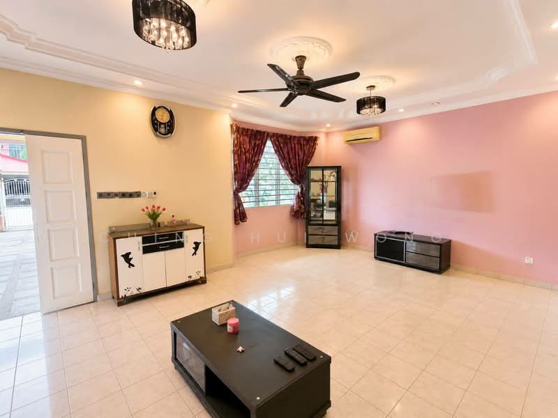 2-storey Terraced House for Sale in Taman Kingfisher 3 & 4 (Kota Kinabalu) - Ching Hui Wong - Living Room - PropertyGuru.com.my