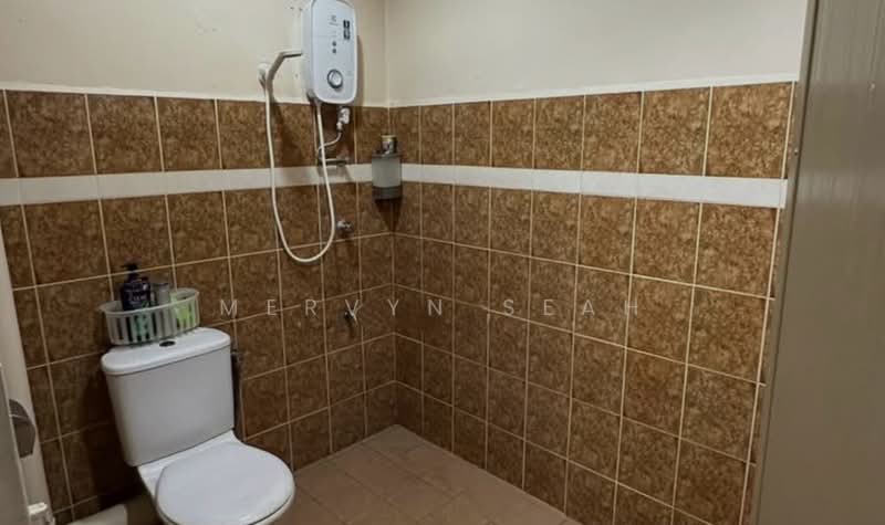 Rumah Teres 2 Tingkat untuk Dijual di Batu Uban (Gelugor) - Mervyn Seah - Bathroom - PropertyGuru.com.my