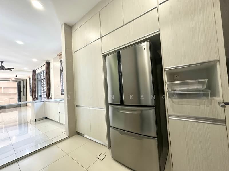 Semi-Detached House for Sale in Taman Impian Emas (Skudai) - Carmen Kang - Kitchen - PropertyGuru.com.my