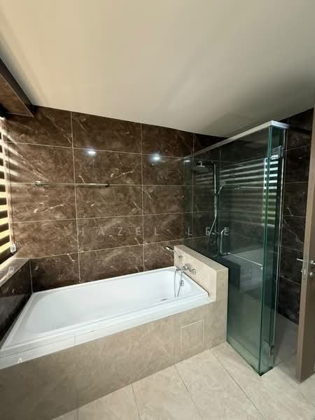 Condominium for Rent at Residensi R8 - Hazel Lee - Bathroom - PropertyGuru.com.my