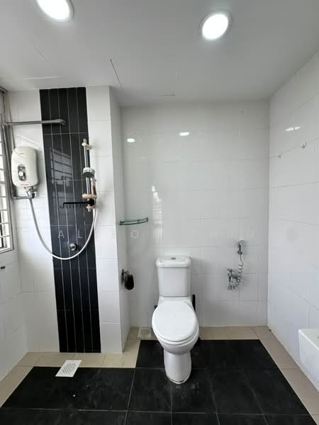 Kondominium untuk Disewa di Plaza Menjalara - Alison Chiu - Bathroom - PropertyGuru.com.my