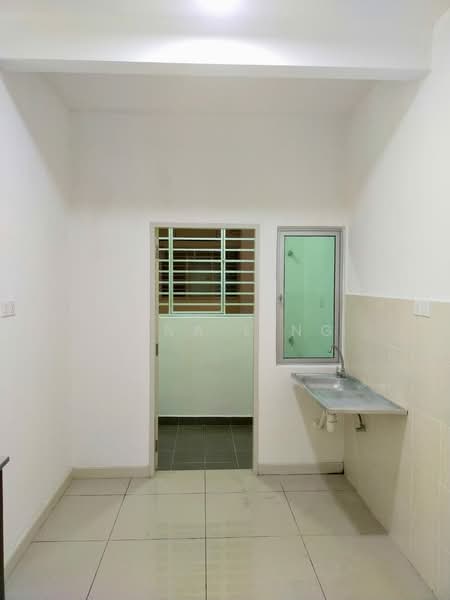 Servis Apartment untuk Disewa di Savanna Executive Suite @ Southville City - Hana Ling - Kitchen - PropertyGuru.com.my
