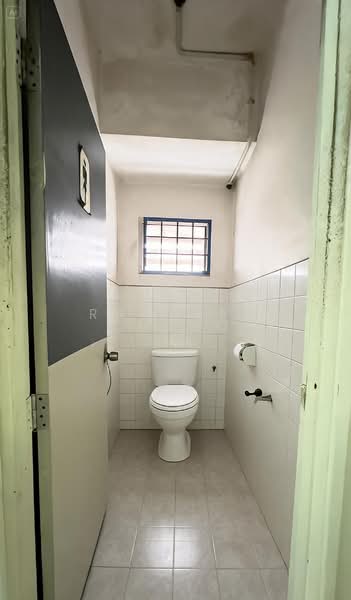 Kedai / Pejabat untuk Disewa di Taman Perindustrian Kip (Kepong) - Racheel Chang - Bathroom - PropertyGuru.com.my