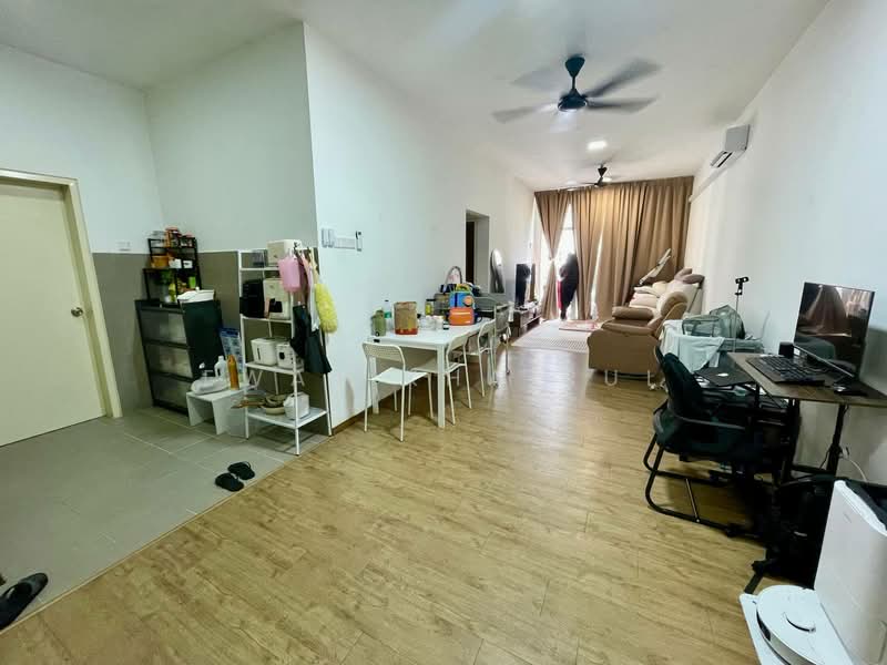 Kondominium untuk Dijual di Lakefront Homes - Ewat Khairul - Living Room - PropertyGuru.com.my