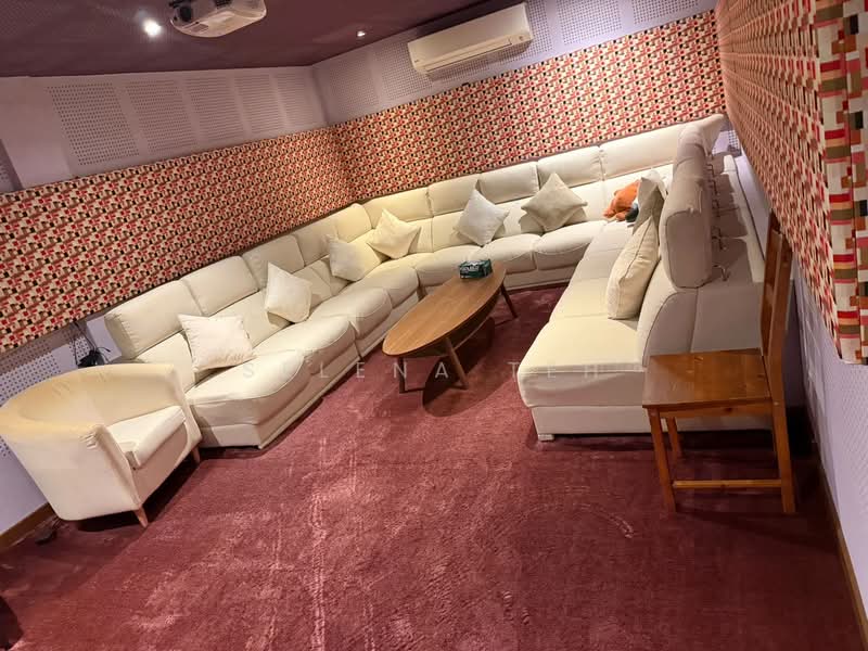 Rumah Banglo untuk Dijual di Bukit Gita Bayu (Seri Kembangan) - Selena Teh - Living Room - PropertyGuru.com.my
