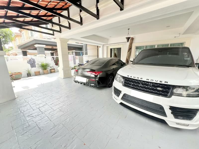 Bungalow for Sale in Bandar Putra Permai (Seri Kembangan) - Nazatul Afzan - PropertyGuru.com.my
