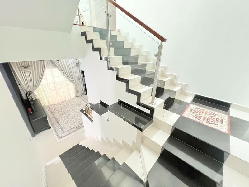 Bungalow for Sale in Bandar Putra Permai (Seri Kembangan) - Nazatul Afzan - PropertyGuru.com.my