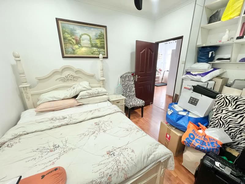 Bungalow for Sale in Bandar Putra Permai (Seri Kembangan) - Nazatul Afzan - PropertyGuru.com.my