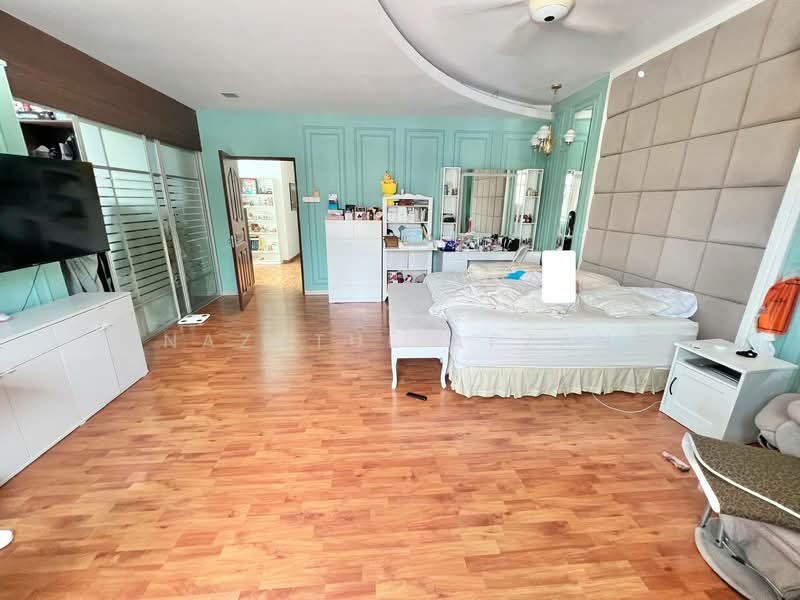 Bungalow for Sale in Bandar Putra Permai (Seri Kembangan) - Nazatul Afzan - PropertyGuru.com.my