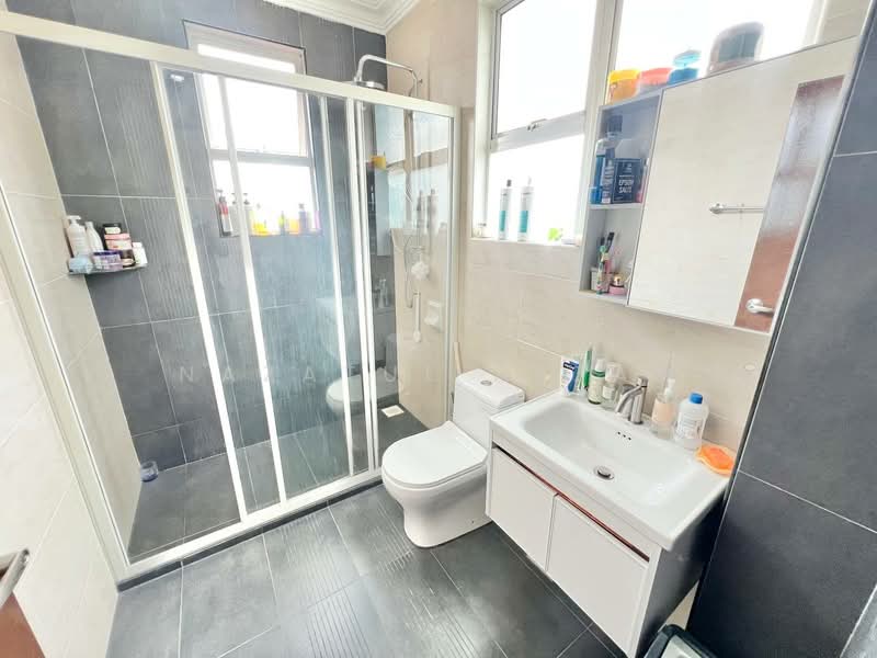 Bungalow for Sale in Bandar Putra Permai (Seri Kembangan) - Nazatul Afzan - PropertyGuru.com.my