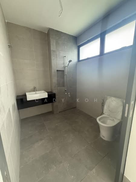 Semi-Detached House for Sale in Cyberjaya (Selangor) - Cady Koh - Bathroom - PropertyGuru.com.my