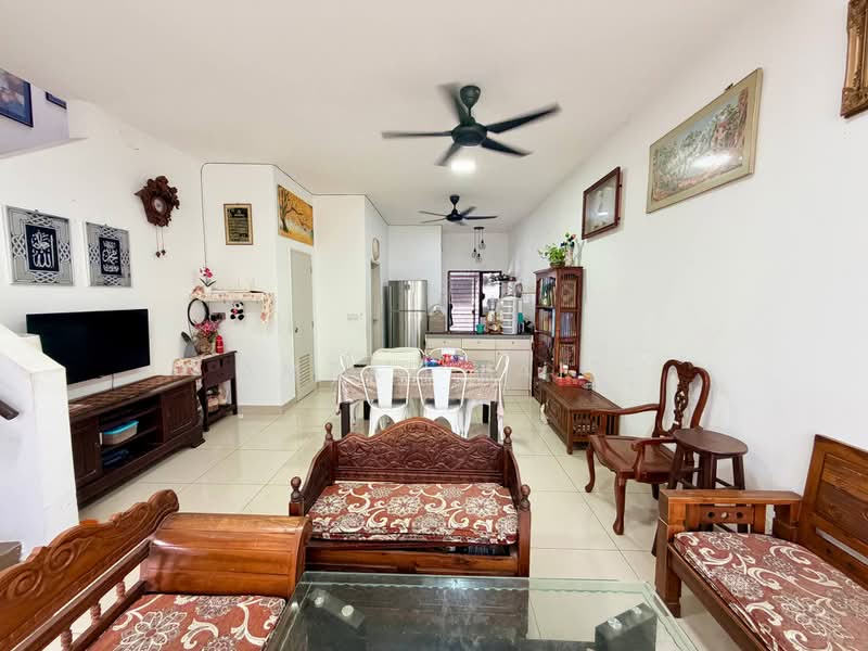 Rumah Teres 2 Tingkat untuk Dijual di Bandar Mahkota Banting (Tanjong Duabelas) - Amzar Faiz - PropertyGuru.com.my