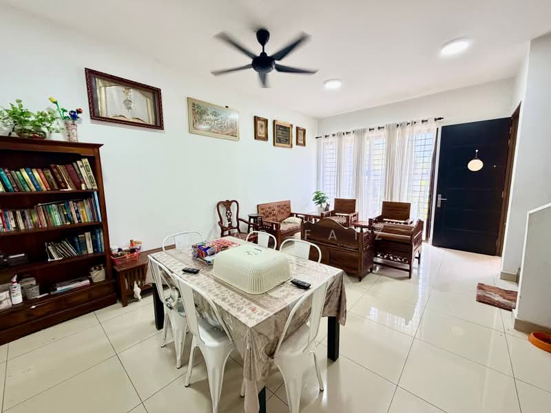 Rumah Teres 2 Tingkat untuk Dijual di Bandar Mahkota Banting (Tanjong Duabelas) - Amzar Faiz - PropertyGuru.com.my