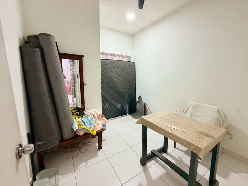 Rumah Teres 2 Tingkat untuk Dijual di Bandar Mahkota Banting (Tanjong Duabelas) - Amzar Faiz - PropertyGuru.com.my