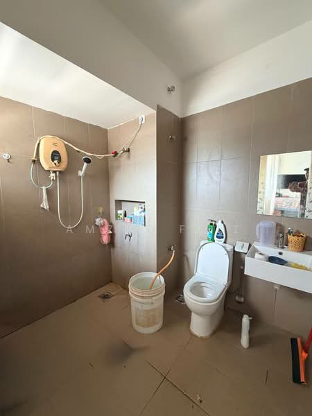 Rumah Teres 2 Tingkat untuk Dijual di Bandar Mahkota Banting (Tanjong Duabelas) - Amzar Faiz - PropertyGuru.com.my