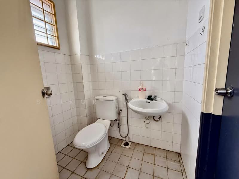 Rumah Teres 2 Tingkat untuk Dijual di Rawang (Selangor) - Syukor Hartanah - Bathroom - PropertyGuru.com.my