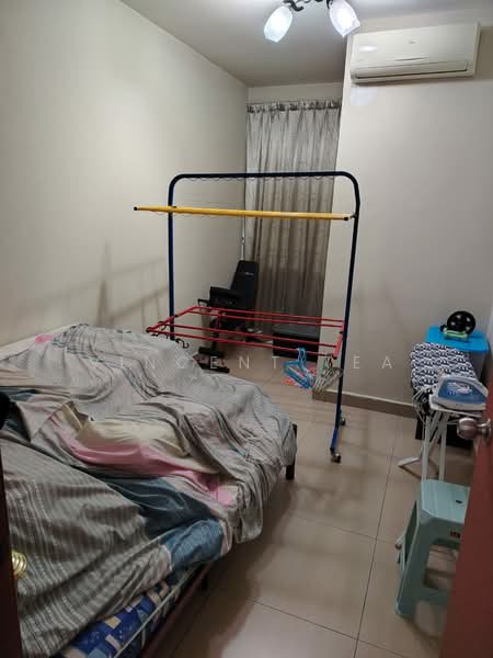 Rumah Teres 2-Tingkat untuk Dijual di Bandar Tiram (Ulu Tiram) - Vincent Tea - Bedroom - PropertyGuru.com.my