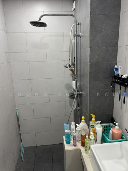 Servis Apartment untuk Dijual di Amani Residence - Chong Shun Kae - Bathroom - PropertyGuru.com.my