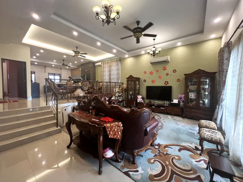 2.5-storey Terraced House for Sale in Kinrara Residence (Puchong) - Mak Oliver - Living Room - PropertyGuru.com.my