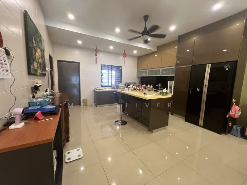 2.5-storey Terraced House for Sale in Kinrara Residence (Puchong) - Mak Oliver - Kitchen - PropertyGuru.com.my