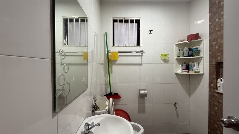 Rumah Teres 2.5 Tingkat untuk Dijual di Taman Bukit Segar (Cheras) - Jaymi Tan - Bathroom - PropertyGuru.com.my
