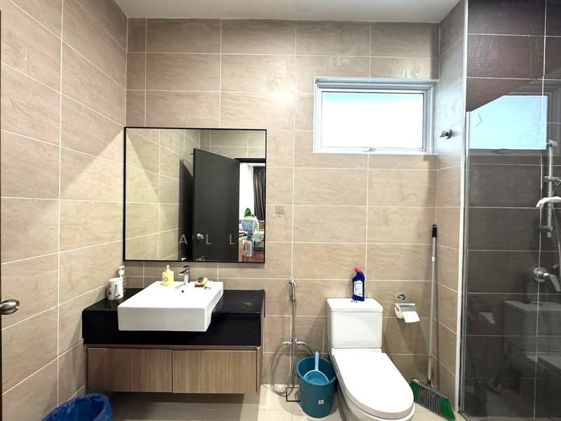 Rumah Berkembar untuk Disewa di Setia Eco Park (Setia Alam) - Sally Yong - Bathroom - PropertyGuru.com.my