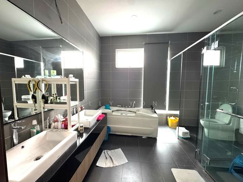 Rumah Berkembar untuk Disewa di Setia Eco Park (Setia Alam) - Sally Yong - Bathroom - PropertyGuru.com.my