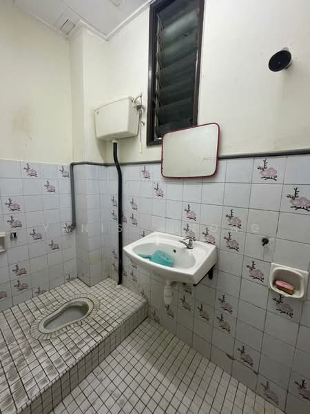Rumah Teres 2 Tingkat untuk Dijual di Taman Bukit Maluri (Kepong) - Yanis Cheong - Bathroom - PropertyGuru.com.my