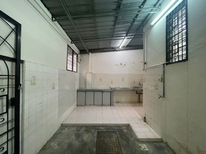 Rumah Teres 2 Tingkat untuk Dijual di Taman Bukit Maluri (Kepong) - Yanis Cheong - Kitchen - PropertyGuru.com.my