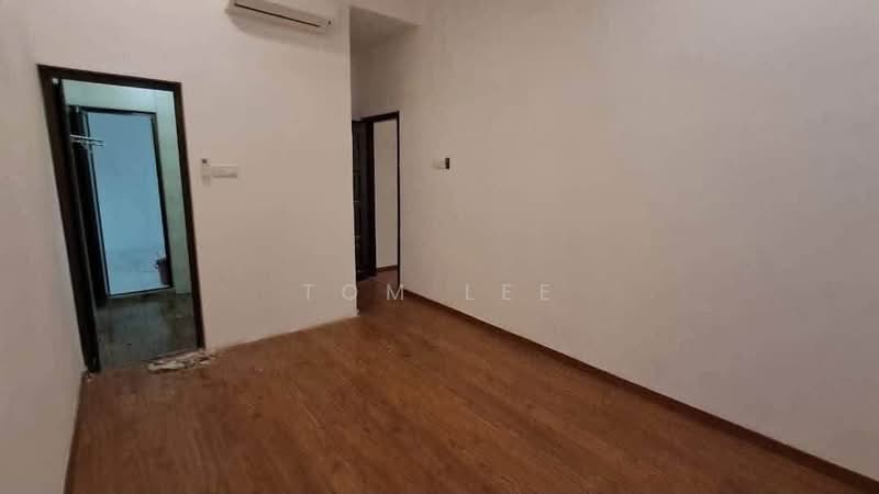 Rumah Berkembar untuk Dijual di Taman Emas (Klang) - Tom Lee - PropertyGuru.com.my