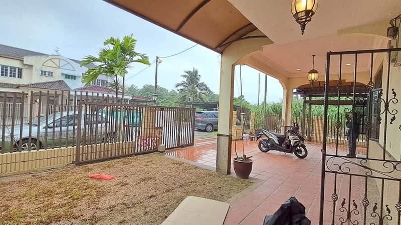Rumah Berkembar untuk Dijual di Taman Emas (Klang) - Tom Lee - PropertyGuru.com.my