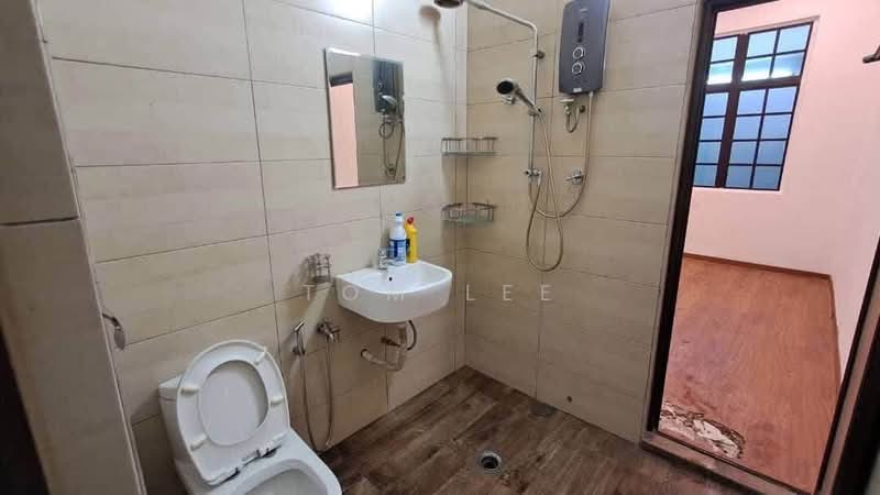 Rumah Berkembar untuk Dijual di Taman Emas (Klang) - Tom Lee - PropertyGuru.com.my