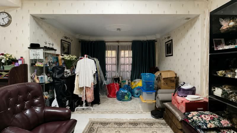 2-storey Terraced House for Sale in Kota Damansara (Selangor) - Mohd Aizat Saiful Bahri - Living Room - PropertyGuru.com.my