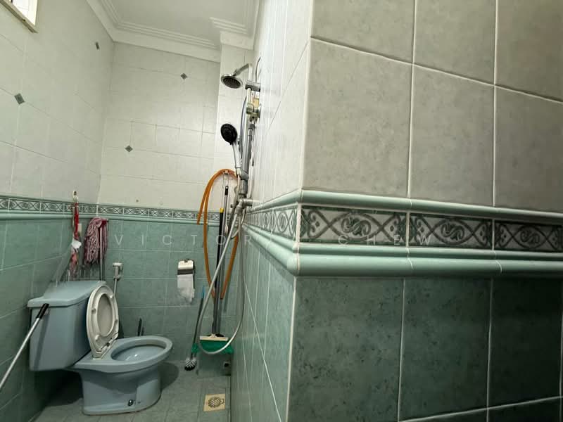 Rumah Teres 2 Tingkat untuk Dijual di Usj 6 (Subang Jaya) - Victoria Chew - Bathroom - PropertyGuru.com.my
