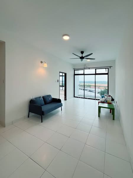 Pangsapuri untuk Disewa di Seri Austin Residence (Pangsapuri Seri Austin) - Mavis Hew - Living Room - PropertyGuru.com.my