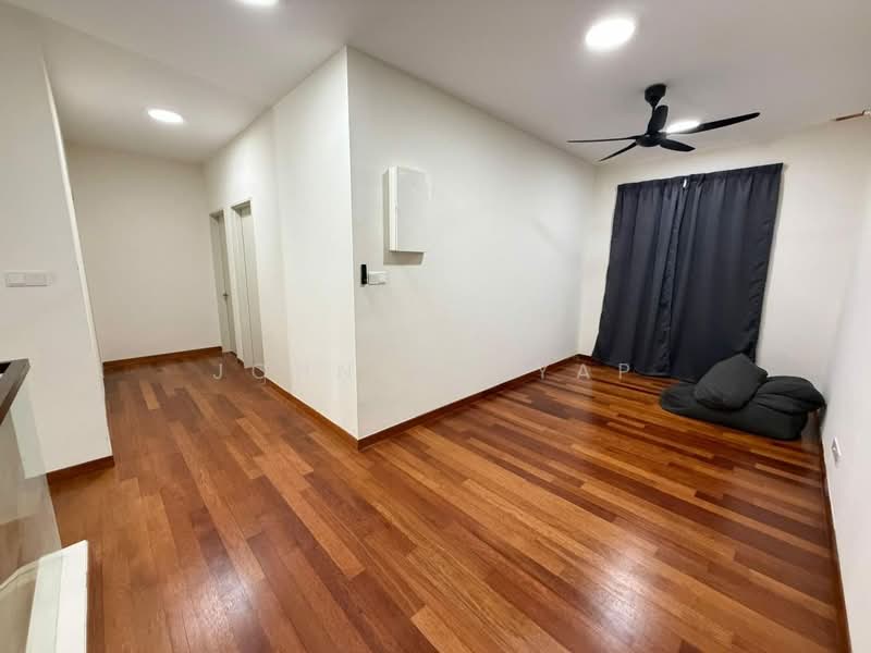 Rumah Berkembar untuk Dijual di Taman Sutera Utama (Skudai) - Johnson Yap - Living Room - PropertyGuru.com.my