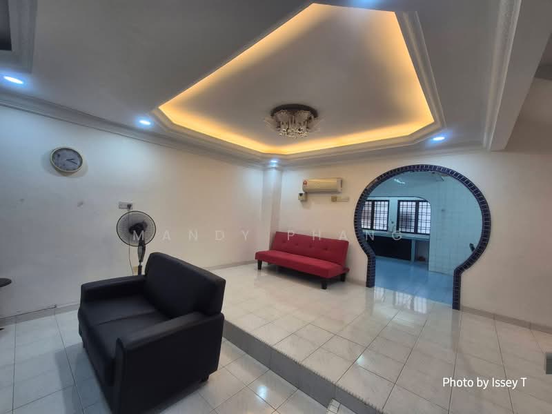 Rumah Teres 2 Tingkat untuk Disewa di Menglembu (Perak) - Mandy Phang - Living Room - PropertyGuru.com.my