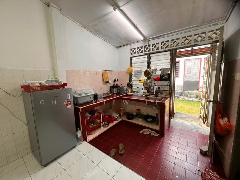 2-storey Terraced House for Sale in Air Putih (Kuantan) - Chai Kiew Tiong - Kitchen - PropertyGuru.com.my