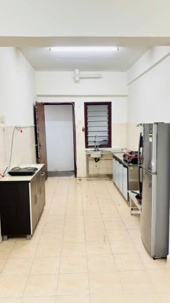 Pangsapuri untuk Dijual di Bayu Puteri 3 - Ong Lih Shyan - Kitchen - PropertyGuru.com.my