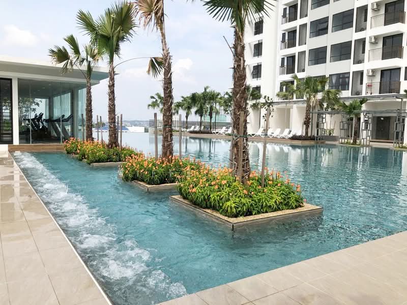 Servis Apartment untuk Disewa di Tiara Imperio Residence - Eiffel Lai - Pool - PropertyGuru.com.my