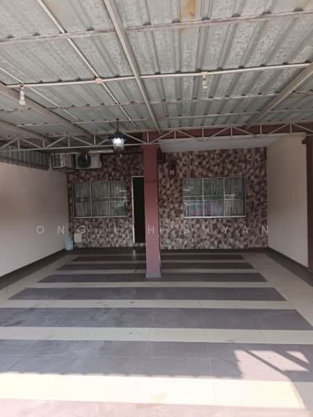 1-storey Terraced House for Sale in Taman Kota Masai (Pasir Gudang) - Ong Lih Shyan - Car Park - PropertyGuru.com.my