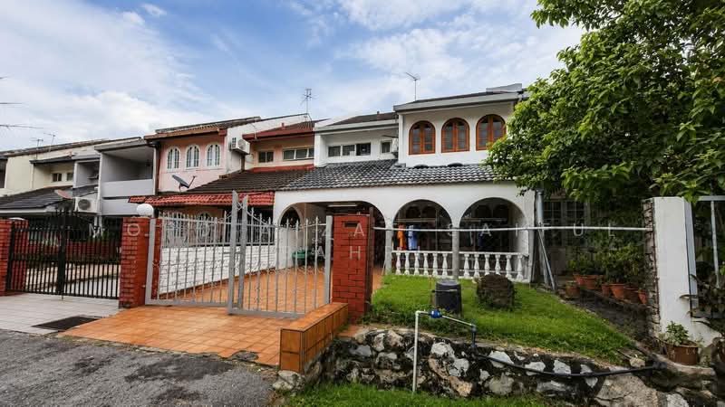 2-storey Terraced House for Sale in Taman Tun Dr Ismail (Kuala Lumpur) - Mohd Aizat Saiful Bahri - Exterior - PropertyGuru.com.my