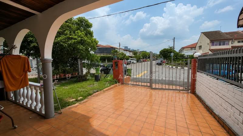 2-storey Terraced House for Sale in Taman Tun Dr Ismail (Kuala Lumpur) - Mohd Aizat Saiful Bahri - Exterior - PropertyGuru.com.my