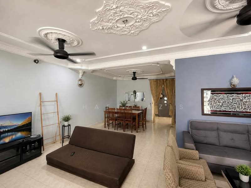 Rumah Teres 2-Tingkat untuk Dijual di Taman Pulai Utama (Skudai) - ALHAFIZ AZIS - Living Room - PropertyGuru.com.my