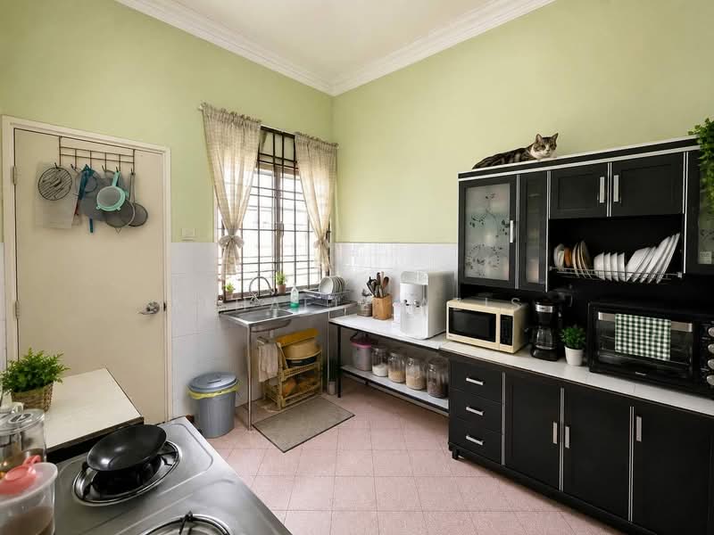 Rumah Teres 2-Tingkat untuk Dijual di Taman Pulai Utama (Skudai) - ALHAFIZ AZIS - Kitchen - PropertyGuru.com.my