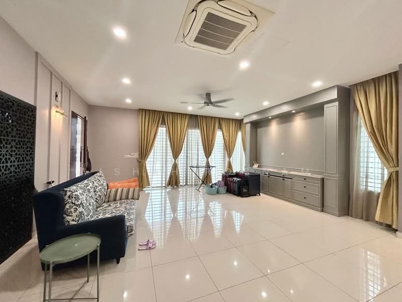 Rumah Berkembar untuk Dijual di Kajang (Selangor) - Aishah Rosnam - Living area - PropertyGuru.com.my