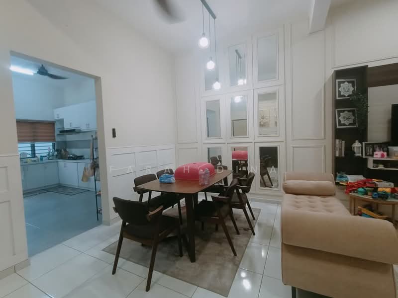 Rumah Teres untuk Dijual di Petaling Jaya (Selangor) - Farah Dina - Dining Room - PropertyGuru.com.my